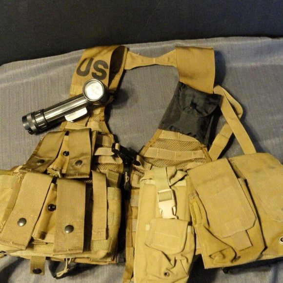 USMC MARINE CORP FIGHTING LOAD CARRIER FLC TACTICAL VEST MOLLE POUCHES SV 1907 - Picture 1 of 15